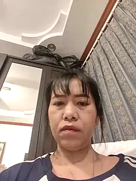 Snapshot of Little_suzy5 chatting on November 12, 7:13 pm Little suzy5 online show from November 12, 7:13 pm