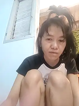 Snapshot of Little_suzy5 chatting on December 2, 8:37 pm Little suzy5 online show from December 2, 8:37 pm