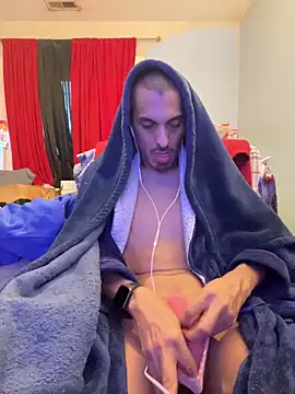 Snapshot of hottboyy45 chatting on October 31, 1:45 pm hottboyy45 online show from October 31, 1:45 pm