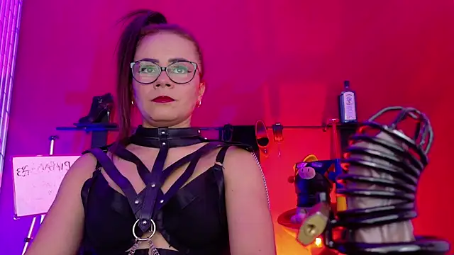 MistressSlut1 online show from June 30, 11:33 am