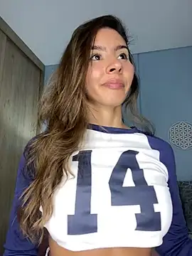 Snapshot of RouseColins chatting on January 13, 3:01 am RouseColins online show from January 13, 3:01 am