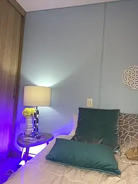 Snapshot of RouseColins chatting on January 20, 2:22 am RouseColins online show from January 20, 2:22 am