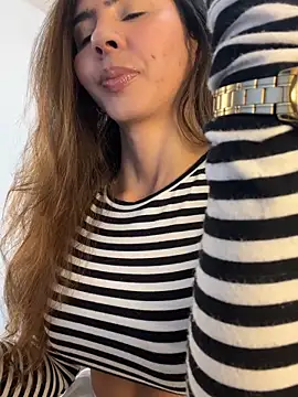 Snapshot of RouseColins chatting on September 12, 6:19 pm RouseColins online show from September 12, 6:19 pm