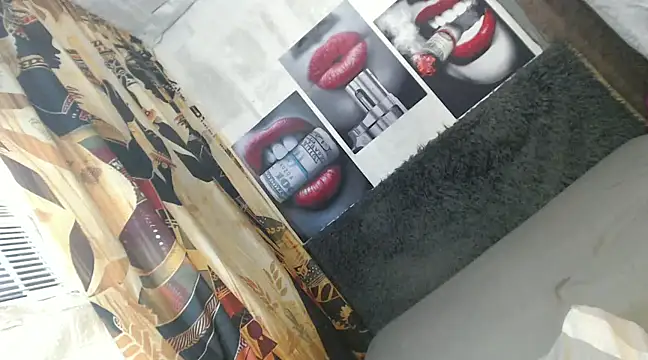 Snapshot of barbie_ivana chatting on February 13, 1:40 am barbie ivana online show from February 13, 1:40 am