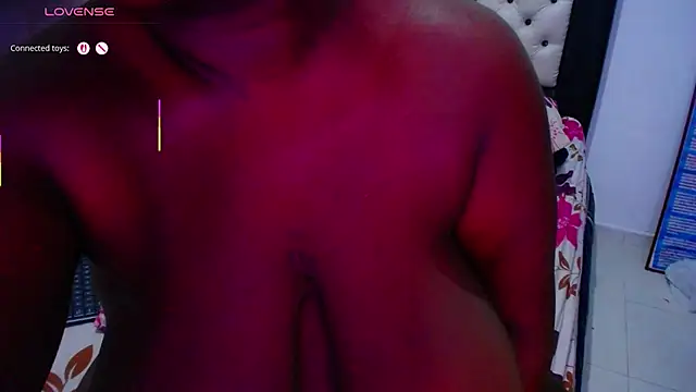 Snapshot of KARATIBBY_COX chatting on July 26, 3:25 am KARATIBBY COX online show from July 26, 3:25 am