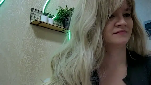 Bunny Jolly online show from November 9, 12:20 am