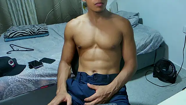 Snapshot of Jhon_wich chatting on May 20, 8:37 pm Jhon wich online show from May 20, 8:37 pm