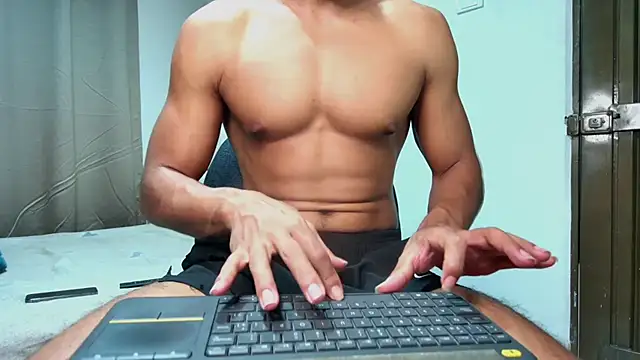Snapshot of Jhon_wich chatting on June 15, 5:04 pm Jhon wich online show from June 15, 5:04 pm