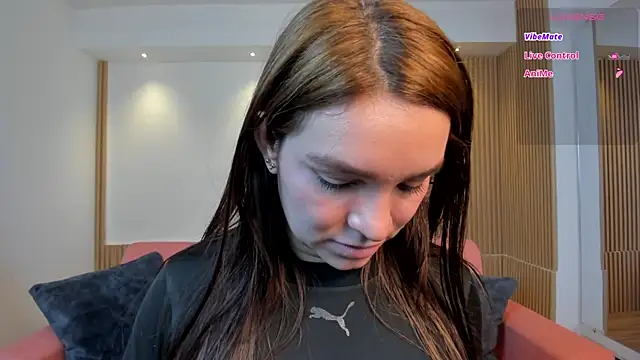 miataylorr1 online show from December 17, 3:06 pm