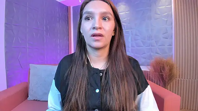 miataylorr1 online show from February 12, 12:12 pm