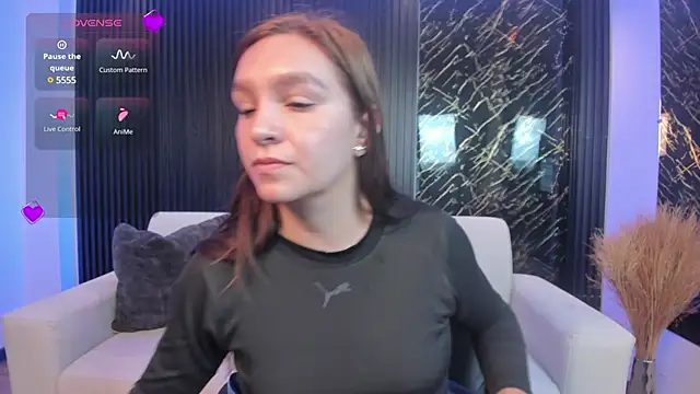 miataylorr1 online show from February 21, 12:06 pm