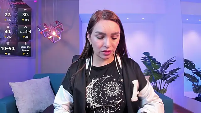 miataylorr1 online show from October 14, 11:55 am