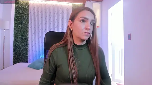 miataylorr1 online show from October 15, 2:06 pm