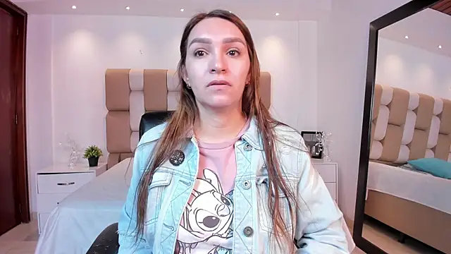 miataylorr1 online show from November 15, 12:56 pm