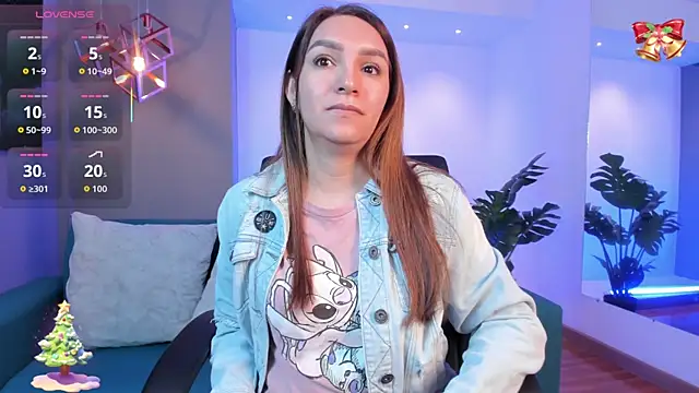 miataylorr1 online show from December 22, 11:29 am