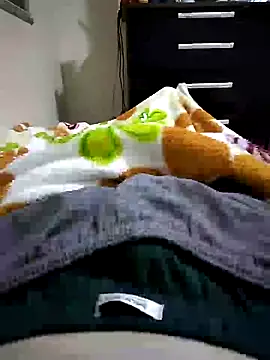 Snapshot of shiiank chatting on May 20, 2:07 am shiiank online show from May 20, 2:07 am