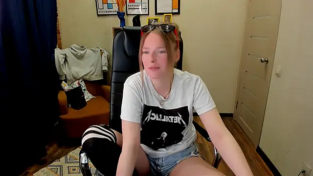 Snapshot of _fiona_Love chatting on May 23, 8:13 pm fiona Love online show from May 23, 8:13 pm