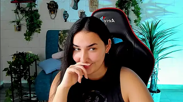 CeceliaJohnson online show from January 16, 8:11 am