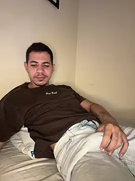 Snapshot of steven_clain chatting on October 15, 10:54 pm steven clain online show from October 15, 10:54 pm