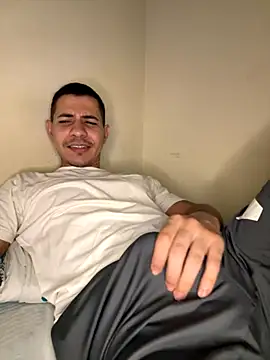 Snapshot of steven_clain chatting on November 1, 10:45 pm steven clain online show from November 1, 10:45 pm