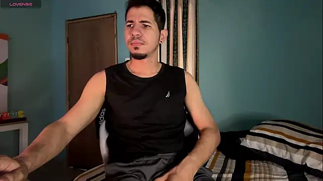 Snapshot of steven_clain chatting on May 19, 3:07 pm steven clain online show from May 19, 3:07 pm