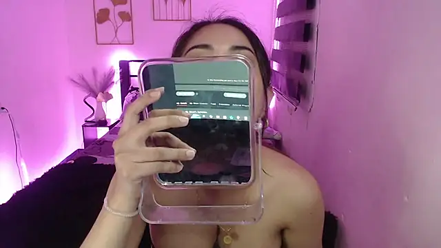 Snapshot of TS_QueenMistress chatting on February 16, 8:43 am TS QueenMistress online show from February 16, 8:43 am