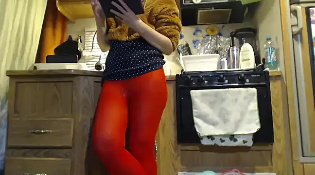 Snapshot of sexyinpantyhose chatting on December 30, 9:27 am sexyinpantyhose online show from December 30, 9:27 am