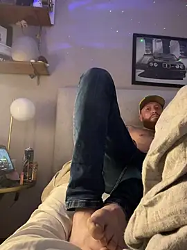 Mackwood89 online show from December 8, 1:14 pm