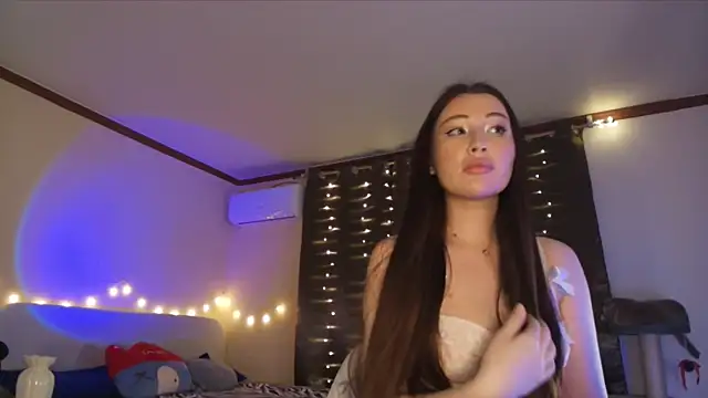 Snapshot of SoeTheReal chatting on February 10, 7:18 pm SoeTheReal online show from February 10, 7:18 pm