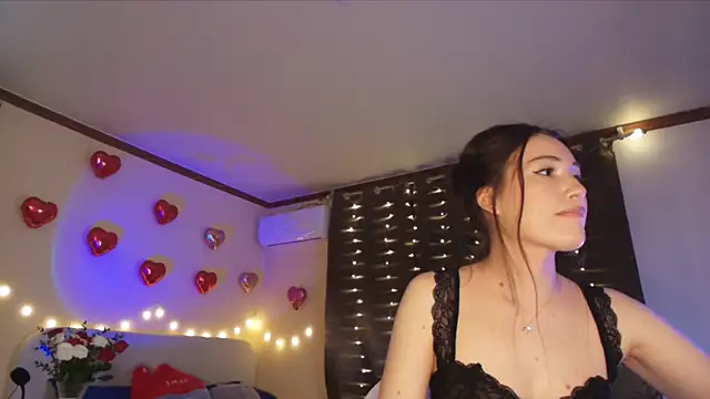 Snapshot of SoeTheReal chatting on February 14, 10:23 am SoeTheReal online show from February 14, 10:23 am