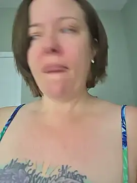 julimonroe online show from June 12, 9:41 am