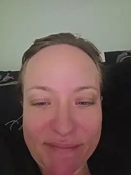 julimonroe online show from July 29, 12:53 am