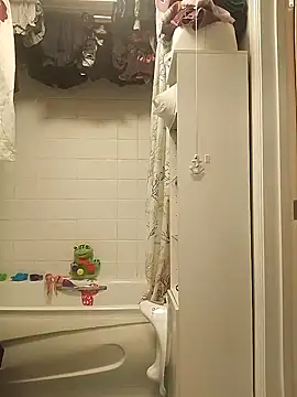 Snapshot of timehunter912 chatting on February 18, 6:26 pm timehunter912 online show from February 18, 6:26 pm