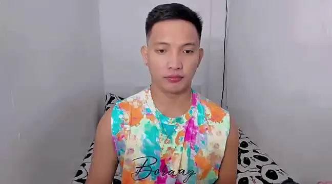 Snapshot of xSebastian19 chatting on January 9, 6:48 am xSebastian19 online show from January 9, 6:48 am