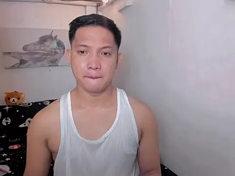 Snapshot of xSebastian19 chatting on May 8, 4:51 am xSebastian19 online show from May 8, 4:51 am