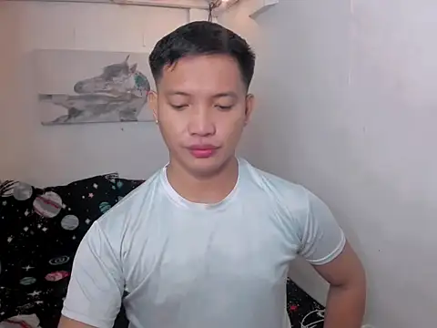 Snapshot of xSebastian19 chatting on June 23, 3:59 am xSebastian19 online show from June 23, 3:59 am