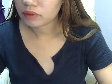 Snapshot of ___zurIII09_ chatting on April 5, 6:27 pm zurIII09 online show from April 5, 6:27 pm