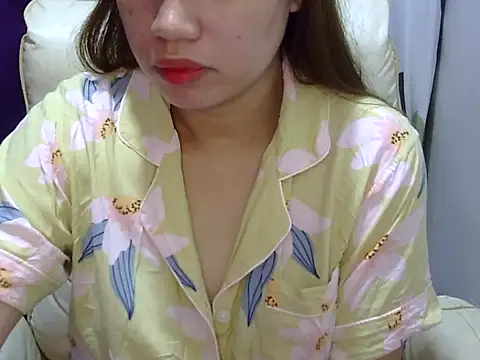    zurIII09  online show from July 12, 11:18 pm
