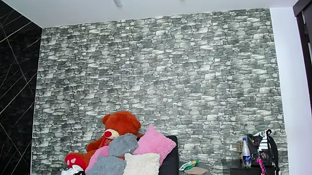 Snapshot of HeidyWillss chatting on September 8, 7:57 pm HeidyWillss online show from September 8, 7:57 pm