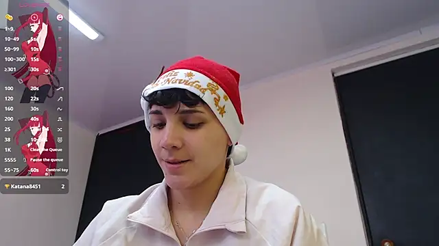 Snapshot of bad_giirl_ chatting on December 23, 4:06 pm bad giirl  online show from December 23, 4:06 pm