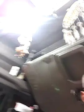 Snapshot of singur83 chatting on November 13, 6:56 am singur83 online show from November 13, 6:56 am