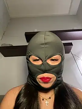 nenalayla online show from December 19, 7:40 pm