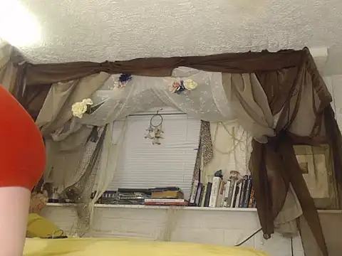 MaxiMillz online show from February 7, 2:15 am