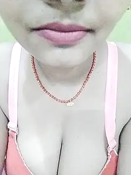 Snapshot of Lattika-Bhabhi chatting on July 15, 4:23 pm Lattika-Bhabhi online show from July 15, 4:23 pm