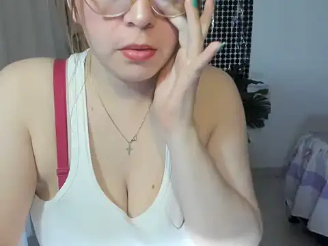 lorenitabella online show from November 19, 8:58 am