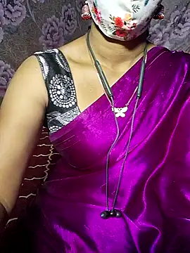 Snapshot of XBHUUME chatting on January 28, 5:03 pm XBHUUME online show from January 28, 5:03 pm