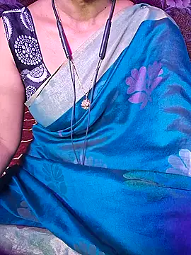 XBHUUME online show from February 10, 4:44 pm