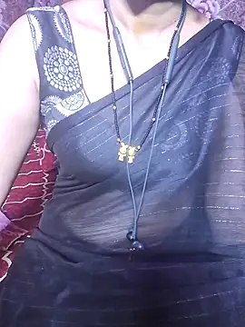 Snapshot of XBHUUME chatting on May 4, 5:31 pm XBHUUME online show from May 4, 5:31 pm