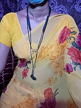 Snapshot of XBHUUME chatting on July 8, 4:55 pm XBHUUME online show from July 8, 4:55 pm