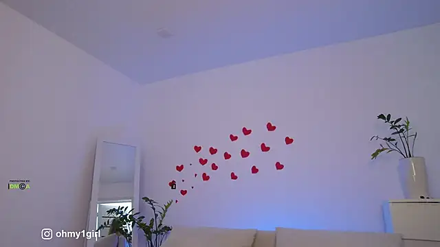 Snapshot of Fallinlove1 chatting on February 14, 8:00 am Fallinlove1 online show from February 14, 8:00 am